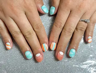 ネイル VIERU 🌈🎀💖のネイルデザイン