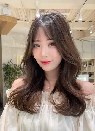 ロング 高橋 佳愛のヘアスタイル