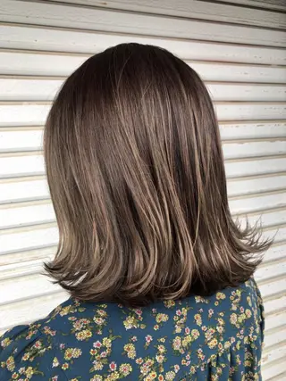 ショート カラー レイヤーカット匠 イソザキノリユキのヘアスタイル