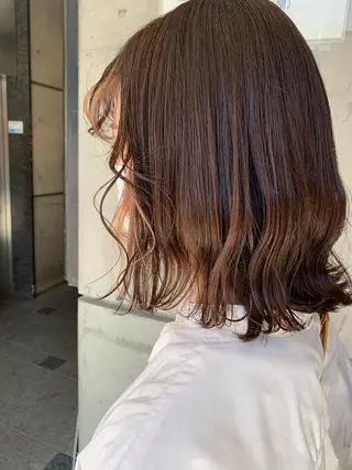 ミディアム カラー 平野 優奈のヘアスタイル