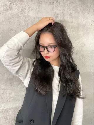 ロング カラー シールエクステ特化 ハイトーン、NANAのヘアスタイル