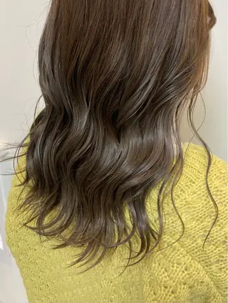 セミロング 新川 樹里のヘアスタイル