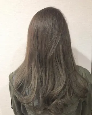 セミロング カラー レイヤーカット匠 イソザキノリユキのヘアスタイル