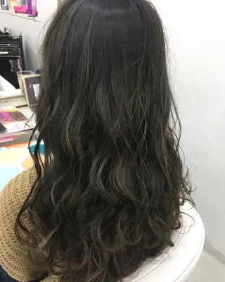 セミロング カラー 髪質改善 中川　翔のヘアスタイル