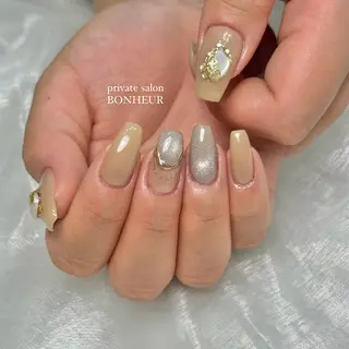 ネイル BONHEUR Annaのネイルデザイン