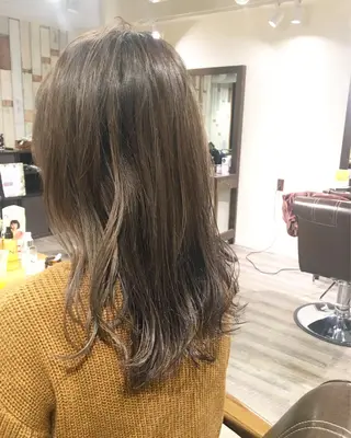 ミディアム 牧野 ちおりのヘアスタイル