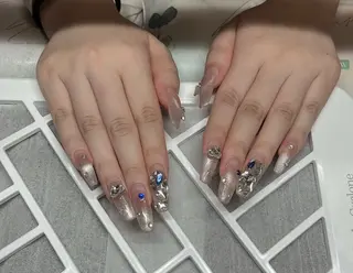 ネイル KARI ネイルサロンのネイルデザイン