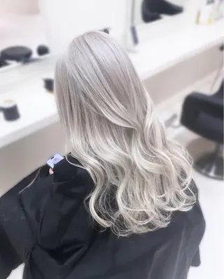 ロング 🎀淡めモテカラー WAKANA🎀のヘアスタイル