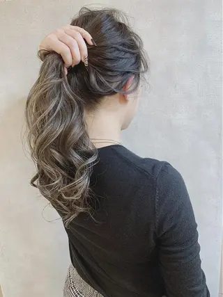 ロング カラー _WHITE 難波本店のヘアスタイル