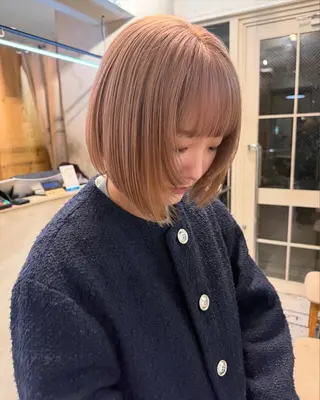 ショート カラー ミルクティー× グレージュMOMOのヘアスタイル