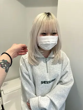 セミロング 切りっぱなしボブ レイヤー/縮毛矯正のヘアスタイル