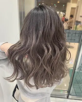 セミロング カラー N° jillva ♦️川端裕司♦️のヘアスタイル