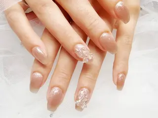 ネイル Fairyフェアリーネイルサロン所属・シズ セキのネイルデザイン