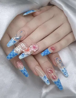 ネイル Lee Nailsのネイルデザイン