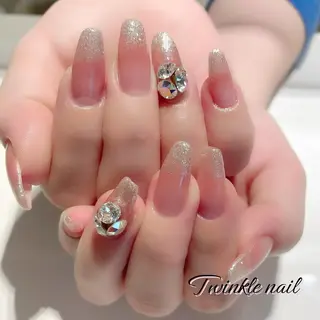 ネイル 中井 綾香の眉毛・アイブロウイメージ