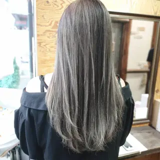 ロング カラー 🎀艶ブリーチカラー 🎀Fan.🎀秋山のヘアスタイル