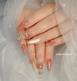 ネイル LULU Nail  Salon 新宿所属・LU LU NailSalonのネイルデザイン