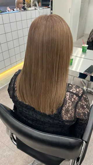 セミロング カラー ハイトーンカラー/ airi🎀のヘアスタイル