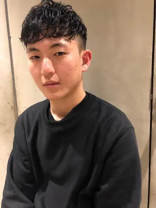 メンズ 🌈圧倒的デザイン パーマ　関和希のヘアスタイル