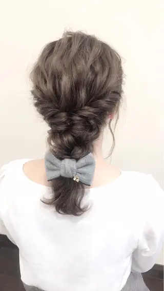 セミロング ヘアアレンジ 沢田 瞳のヘアスタイル