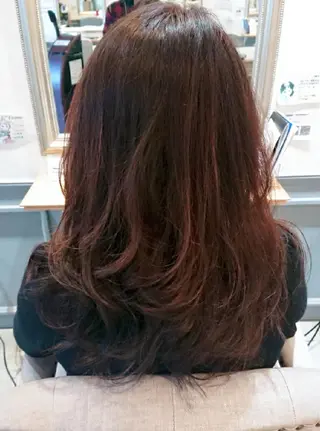 ロング カラー 赤松 摩美のヘアスタイル