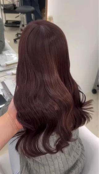 ロング shu ラベンダー/ピンクのヘアスタイル