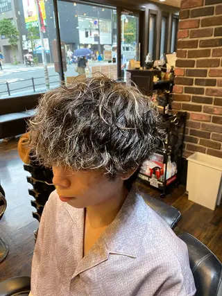 ミディアム カラー パーマ メンズ Smile hair浦和本店所属・🌟夜から通える🌟 メンズ専門店長RENのヘアスタイル