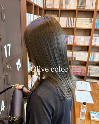 ミディアム カラー soft beige naoki.のヘアスタイル