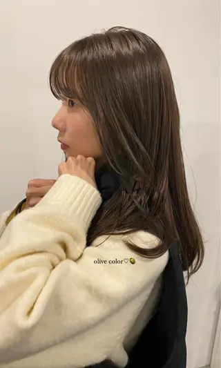 カラー 今福 彩海のヘアスタイル