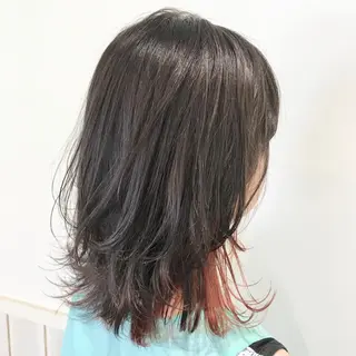 ミディアム カラー スナコザワ レナのヘアスタイル