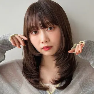 ロング カラー あやめ【顔まわり/レ イヤー/柔らかカラ】のヘアスタイル
