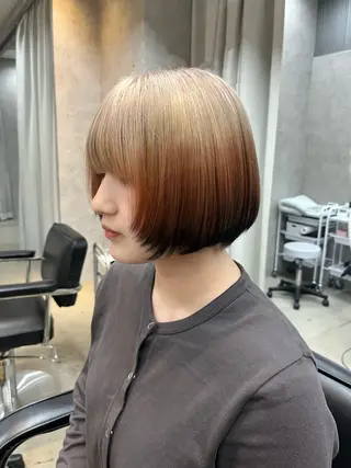 ショート カラー 中島 日菜のヘアスタイル