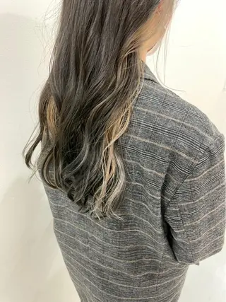 ロング カラー akane .のヘアスタイル