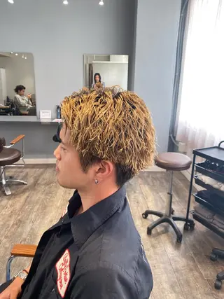 ショート パーマ メンズ 江﨑 翔のヘアスタイル