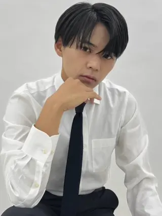 ショート 山中 瞬のヘアスタイル