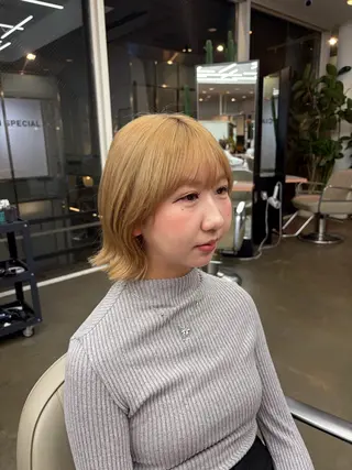 ショート ヘアアレンジ DIFINOaoyama所属・🎧ayaka/ボブ /透明感カラー🩵のヘアスタイル