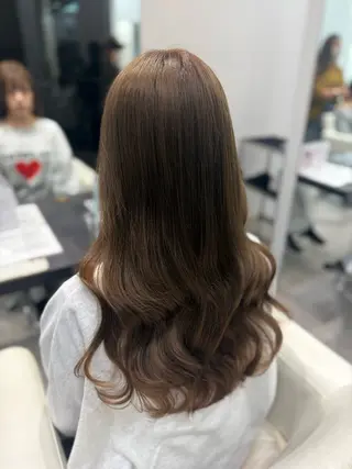 セミロング カラー ハイトーン/髪質改善 🦋岩渕かすが🖤のヘアスタイル