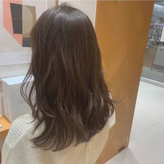 セミロング 下川 由貴のヘアスタイル