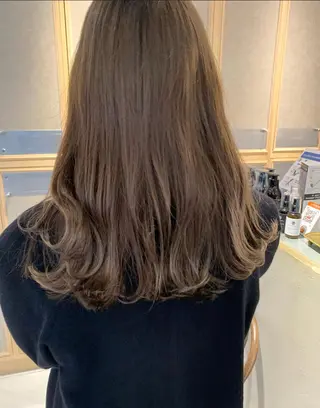 セミロング カラー TENELE所属・チバ タクミのヘアスタイル