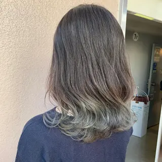 セミロング 淡色ふんわりhair 新宿satomiのヘアスタイル