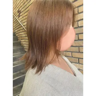 セミロング カラー ひろ美容室所属・🧸𓂃 momoka 𓋜のヘアスタイル