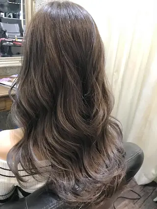 セミロング カラー Tsuyoki .のヘアスタイル