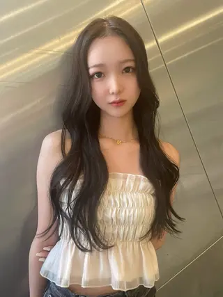 ロング カラー AIRI layer cut hairのヘアスタイル