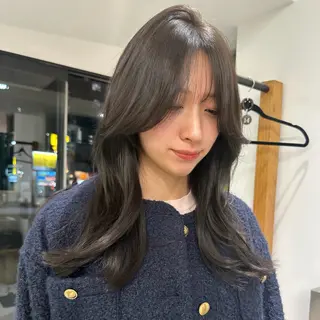 セミロング カラー M所属・ハイトーン/透け感 カラー🎀真香のヘアスタイル