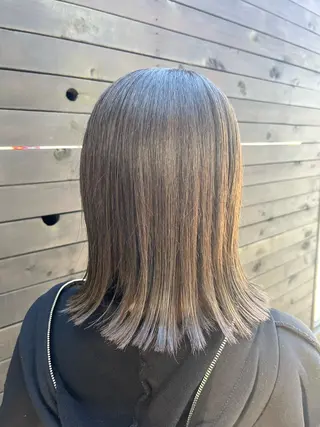 ミディアム 長南 やよいのヘアスタイル