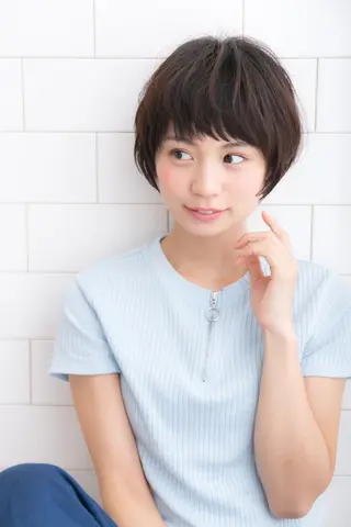 ショート カラー 羽田 ひろむのヘアスタイル