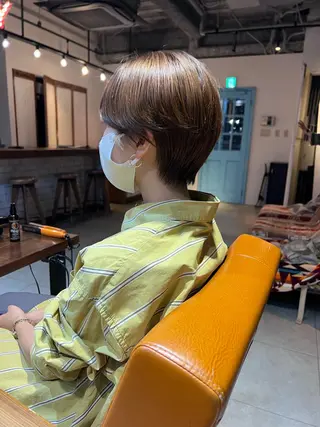ショート カラー 🌟小顔カット🌟 レイヤーカットボブのヘアスタイル