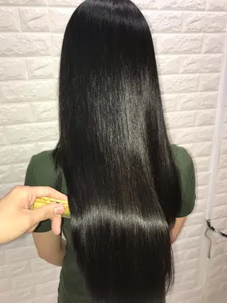 ロング 20代半ば上質なへア ケア 髪質改善 大西のヘアスタイル