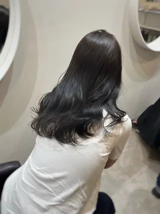 ロング カラー CLOVE所属・下石怜子/レイヤー/ 透明感カラーのヘアスタイル
