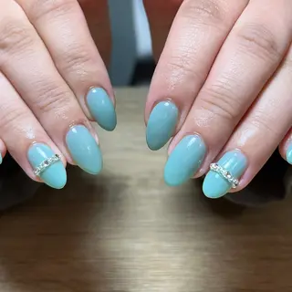 ネイル imymemine所属・渡邊 束紗のネイルデザイン